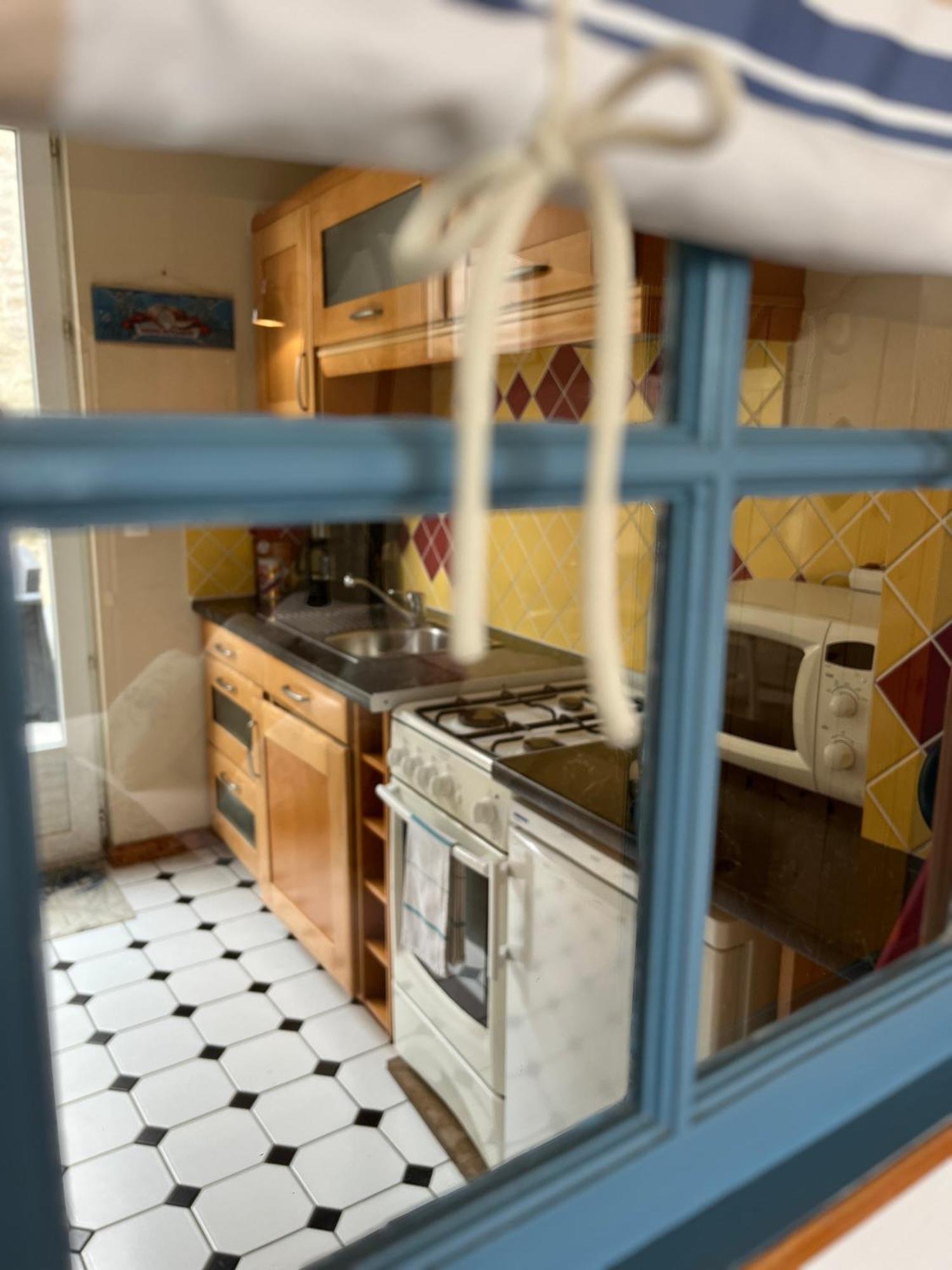 Les Transats Chambre Et Appartements Face A La Mer Barfleur Esterno foto